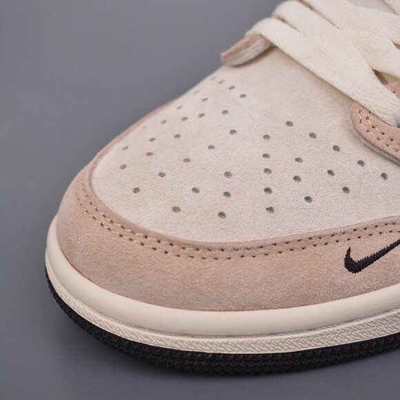 Fragment X Travis Scott Sneaker - Picture 6 of 9